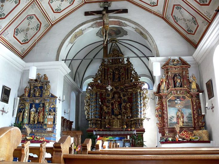 Das Innere der Kirche von Bellwald